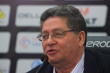 ‘Não querer árbitro de vídeo é andar na contramão da história’, afirma presidente do Criciúma 