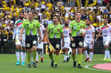 FCF divulga vídeo do VAR e corrobora decisões da arbitragem na final do Catarinense