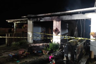 Incêndio destrói edícula de casa no Centro de São João do Sul