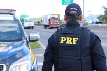 Caminhão furtado em Imbituba é recuperado pela PRF em Criciúma