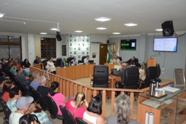 Urussanga: Câmara de Vereadores abre CPI para investigar prefeito Luis Gustavo Cancellier 