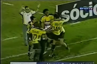 Goleiro Fabiano relembra a única vitória do Tigre em São Januário