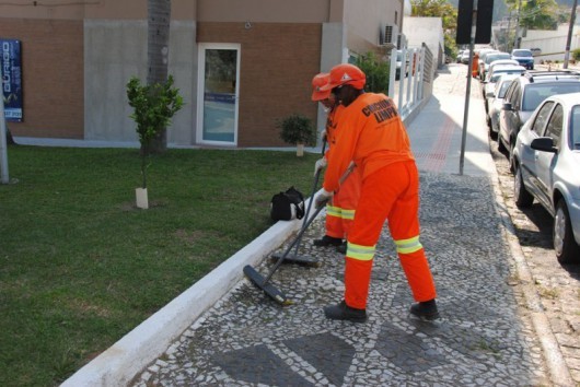 Mutirão melhora ruas de Criciúma