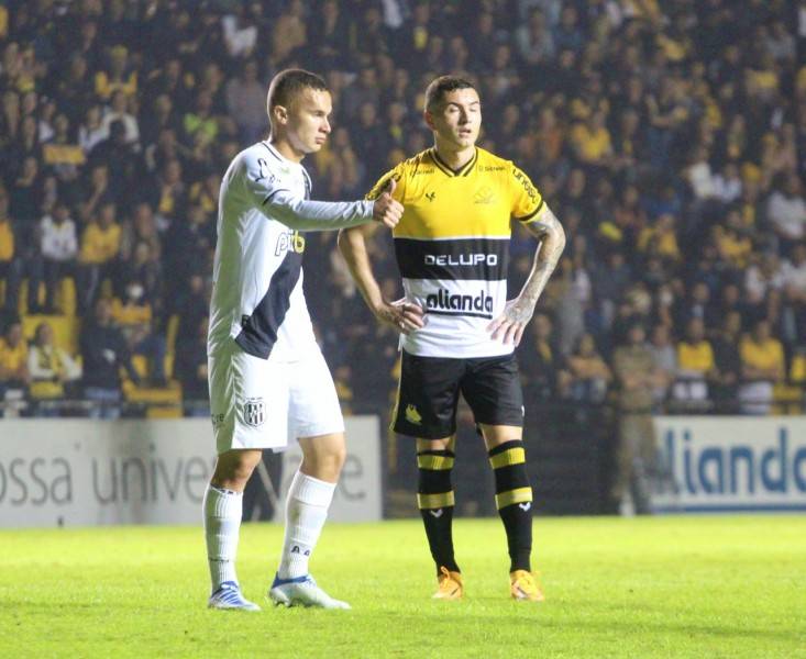 Criciúma sai perdendo e arranca empate nos acréscimos contra a Ponte Preta — foto 2