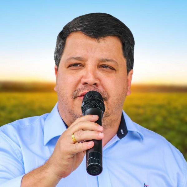 Prefeito de Praia Grande diz ‘confiar na justiça’ após ser afastado do cargo