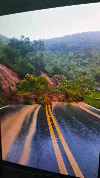 Serra do Rio do Rastro é interditada pela PMRv após três quedas de barreiras — foto 2